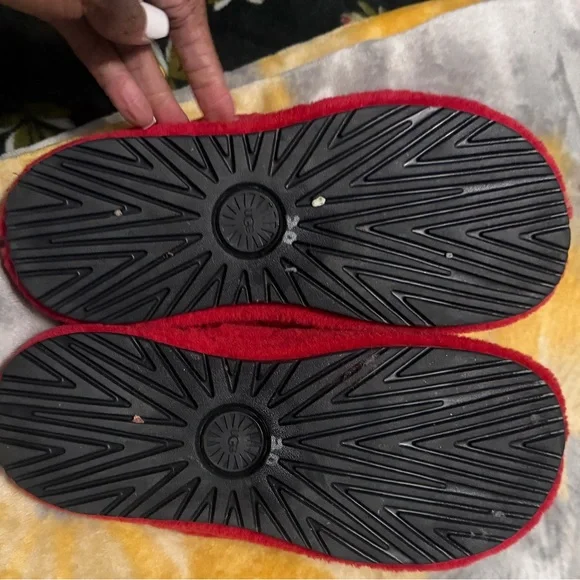 UGG ALL GENDER FLUFF YOU SLIDES Samba Red size 8M/10W - Picture 6 of 6